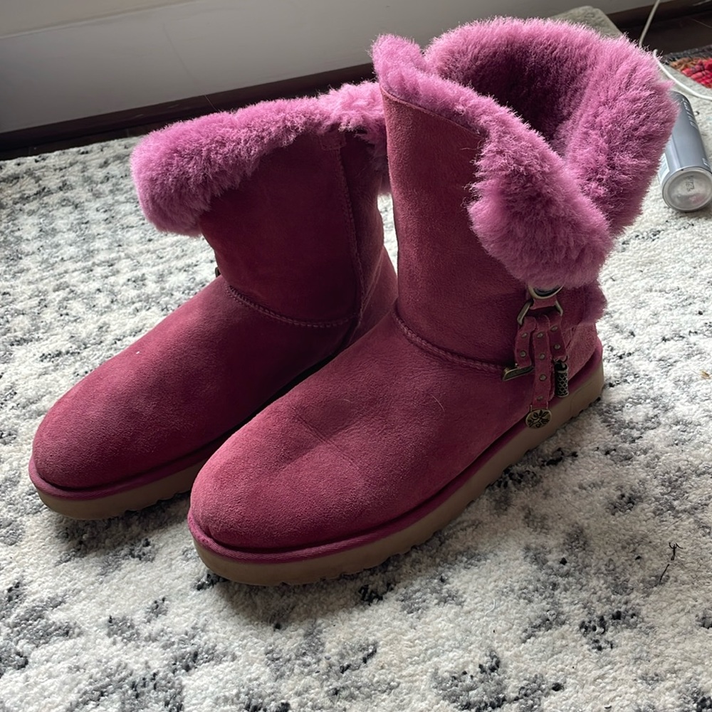 UGG Australia Azela maroon ankle boot size 11